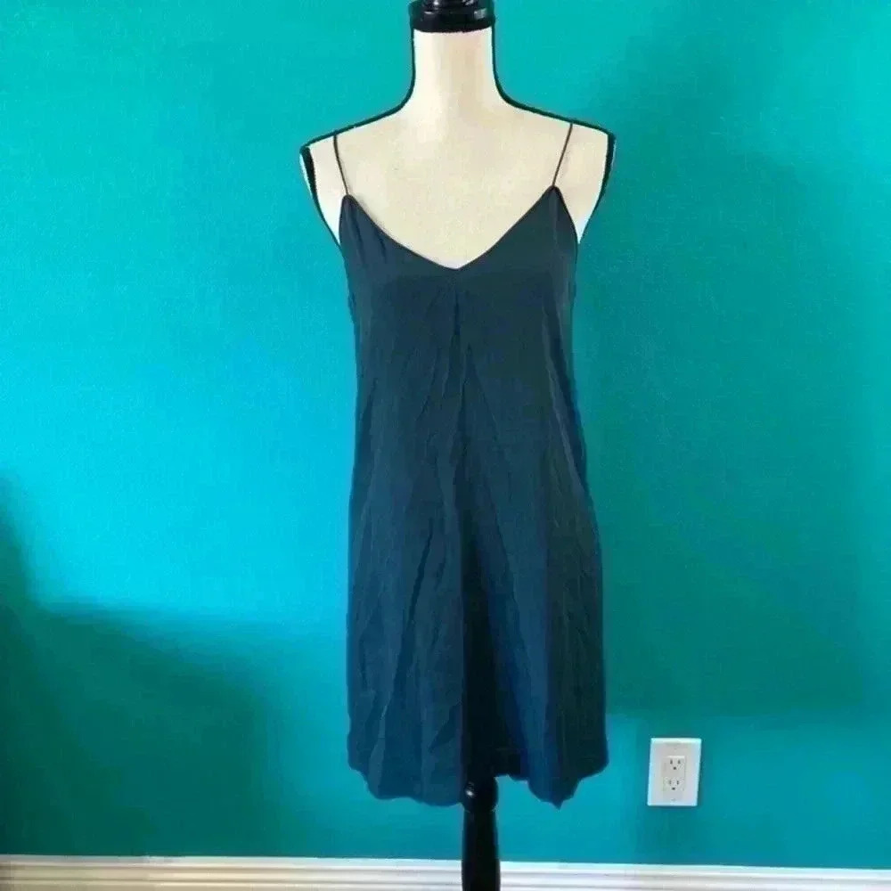 ⭐️Zara dark blue slip dress in size small